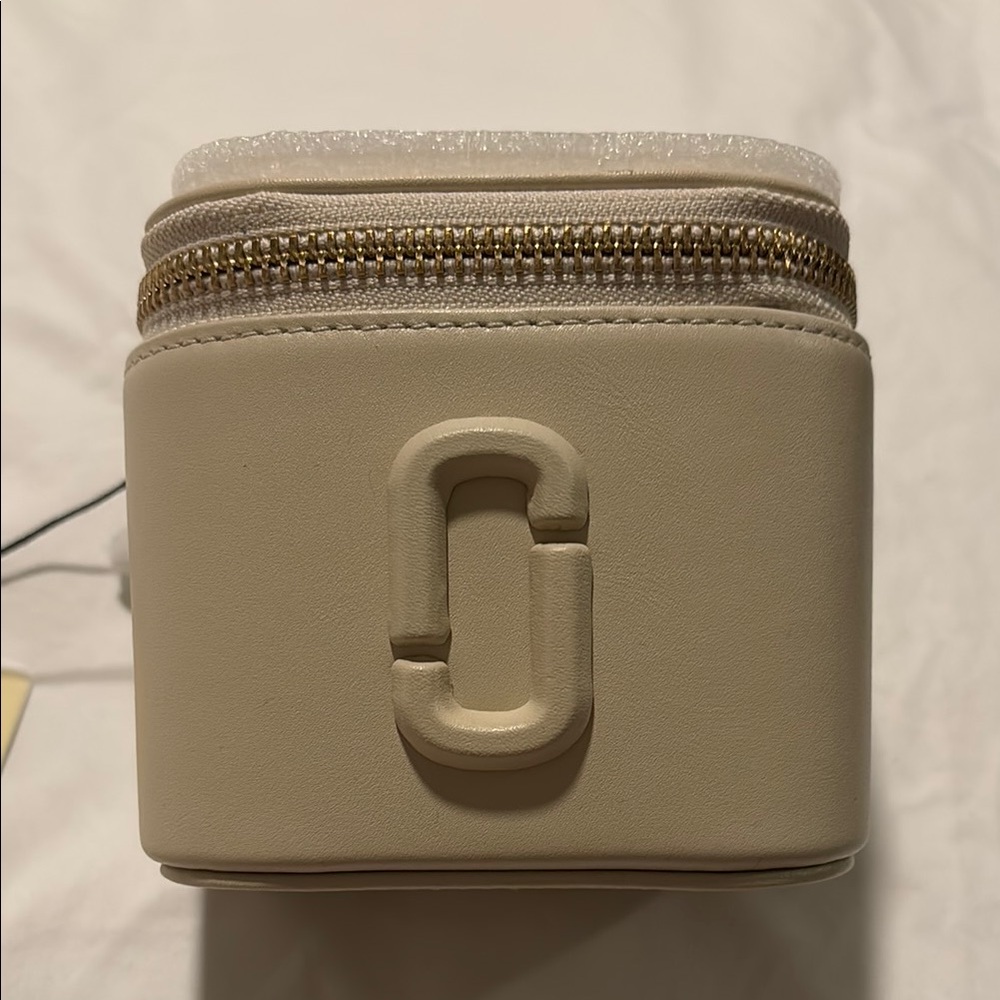 Marc Jacobs Cream Cosmetic Bag with Smooth Finish